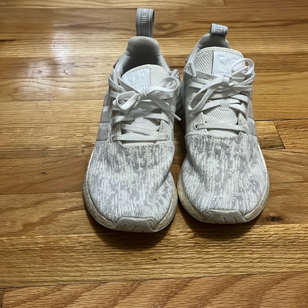 Adidas Mid Top athletic Shoe